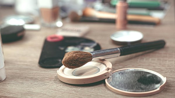 Maîtrisez les tendances beauté actuelles : un guide exhaustif et innovant